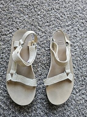 Teva Women's Beige Comfortable Sport Sandals